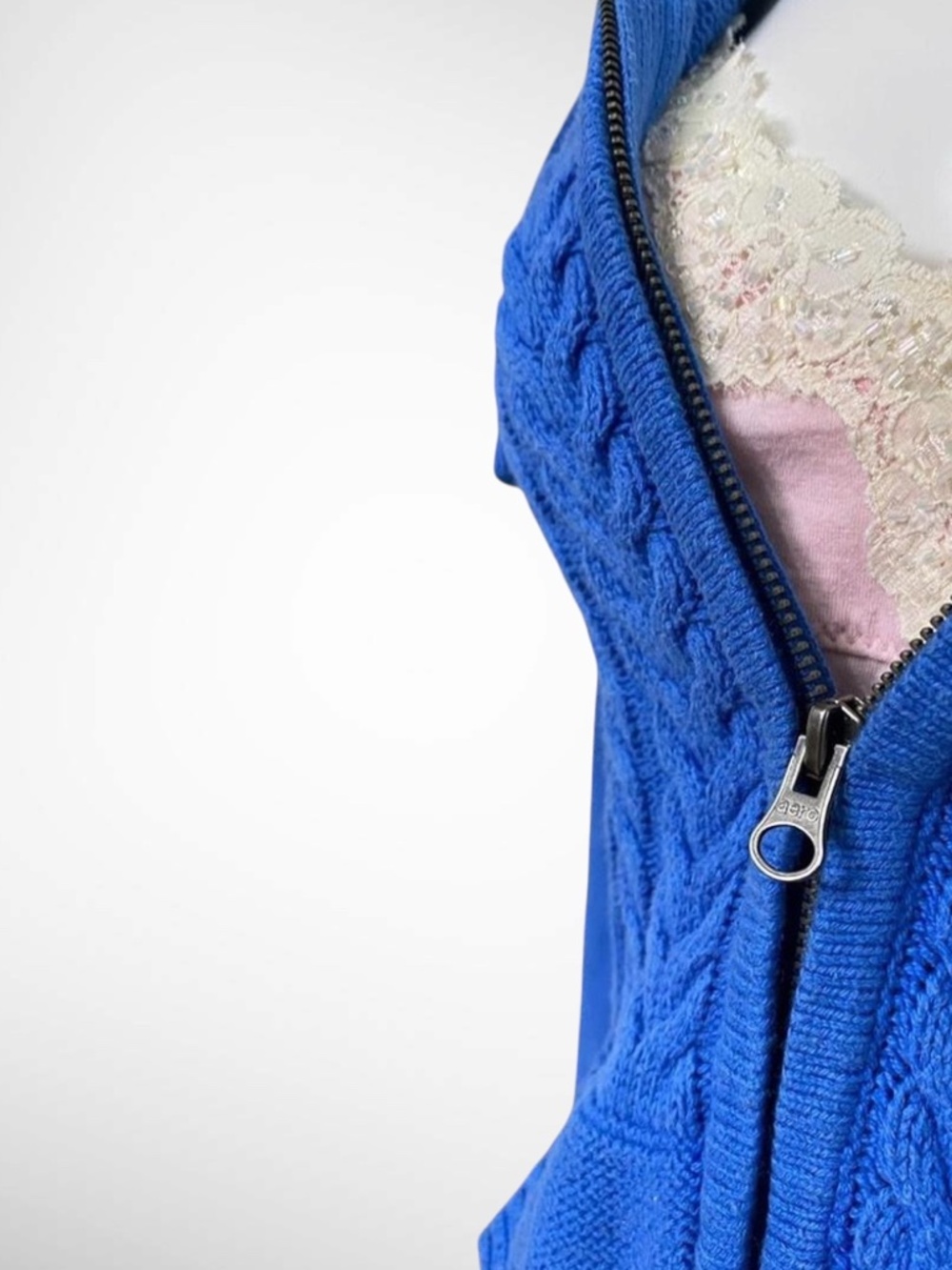 Early 2000s Aeropostale Cobalt Blue Cable Knit Zip Up Hoodie | Y2K Preppy Sweate - Picture 2 of 5